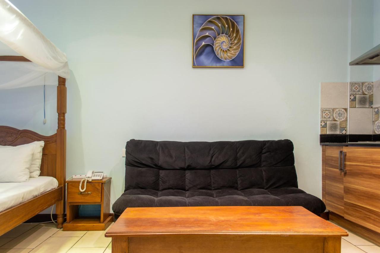 Cowrie Beach Haven Studio Apartment Mombasa Bagian luar foto
